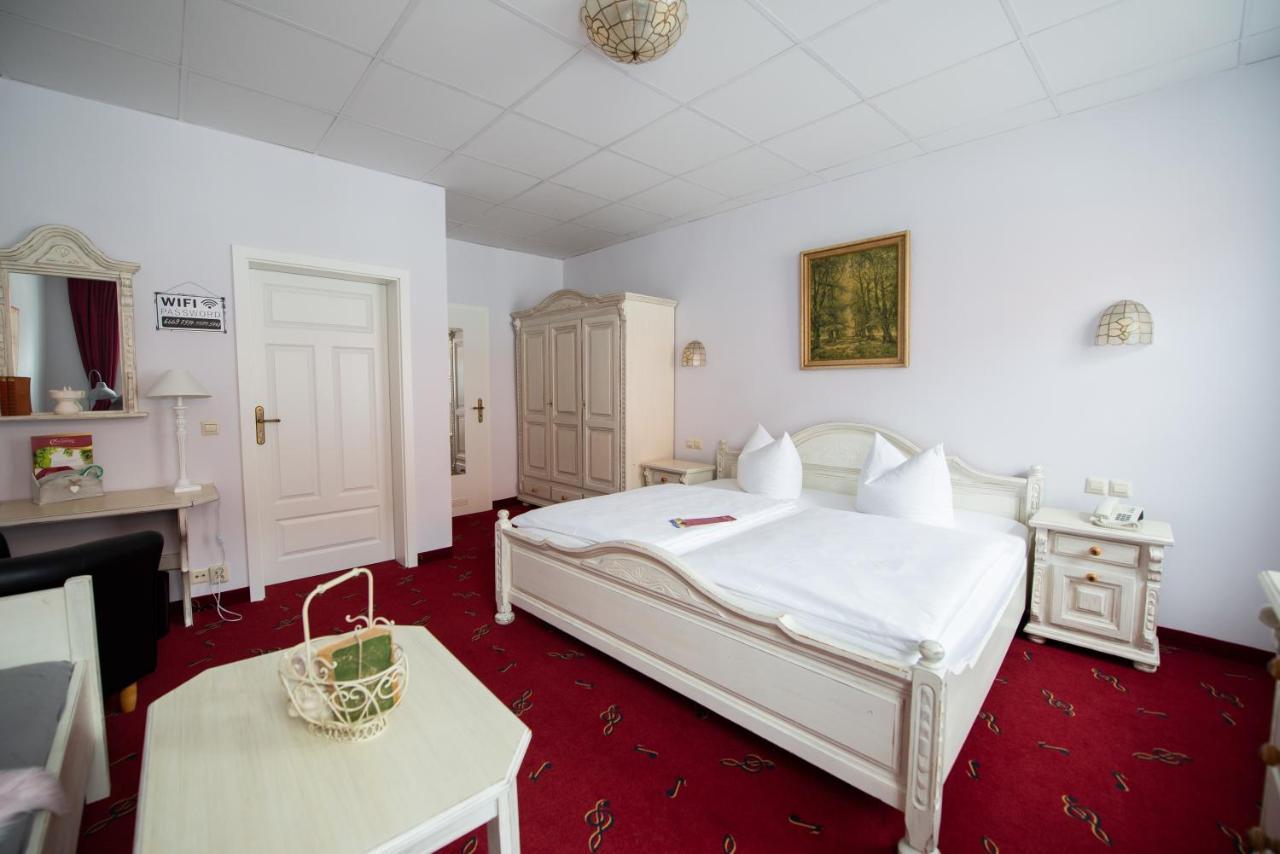 פינסטרוואלדה Hotel Zum Vetter מראה חיצוני תמונה