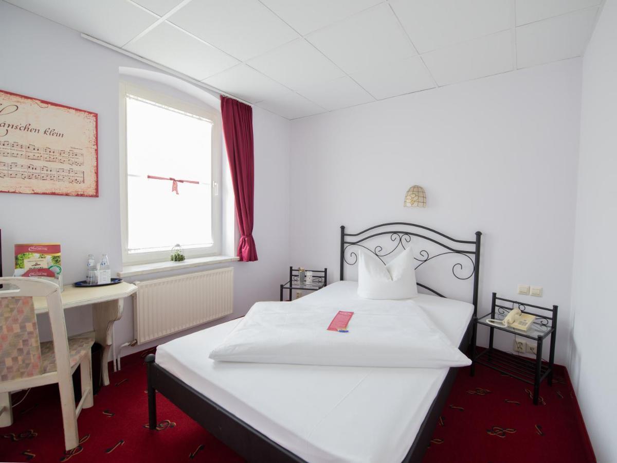 פינסטרוואלדה Hotel Zum Vetter מראה חיצוני תמונה